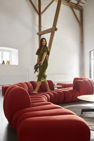 Aura_Lounge_Mood_Image_03.jpg